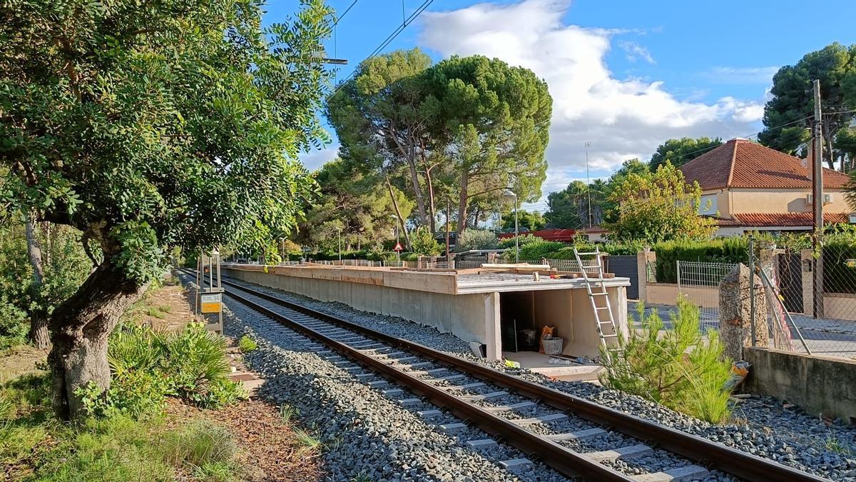 Las obras del apeadero de la Vallesa ya están avanzadas.