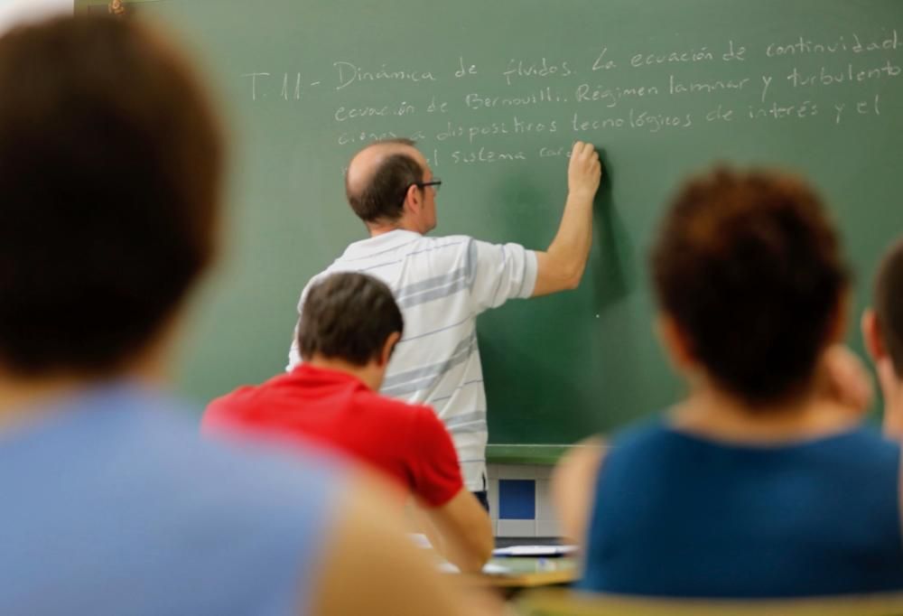 Primer día de las oposiciones a docente en la Comunitat Valenciana.