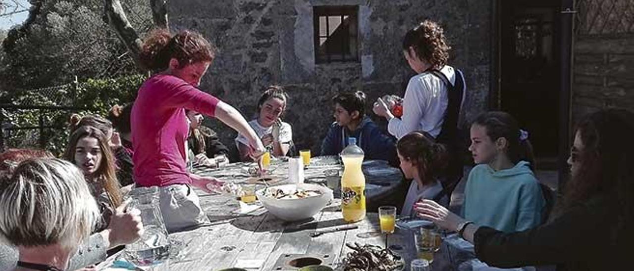 Els alumnes-tutors mediadors reben formació.