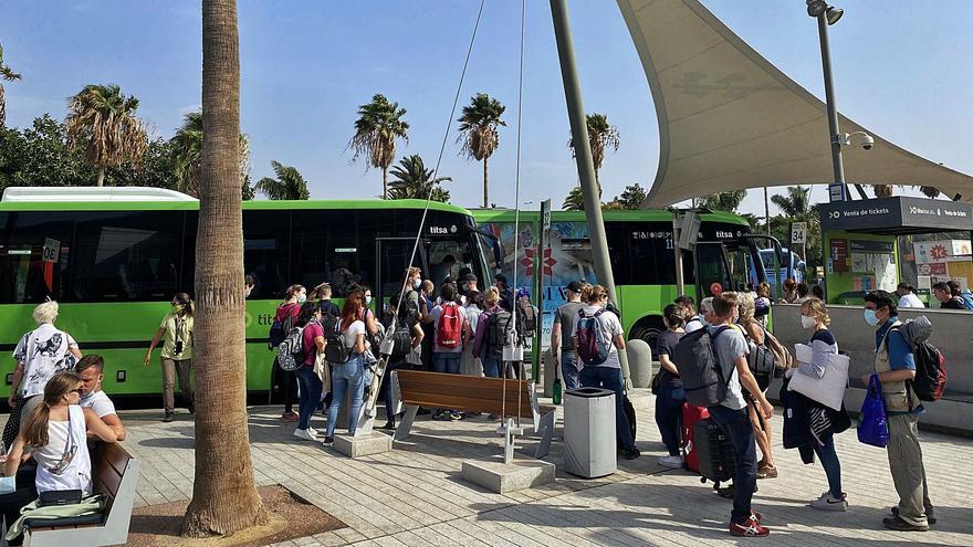 Titsa reactivates the aeroexpress 40 line after growing demand in Tenerife South
