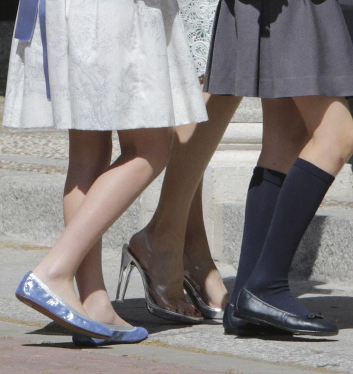 Letizia Ortiz, con zapatos de Cenicienta en la comunión de Leonor