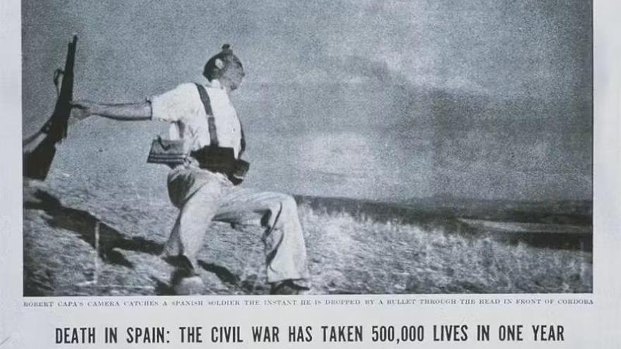 Verità e bugie dietro il 'miliciano caduto' di Robert Capa, la fotografia più famosa della Guerra Civile