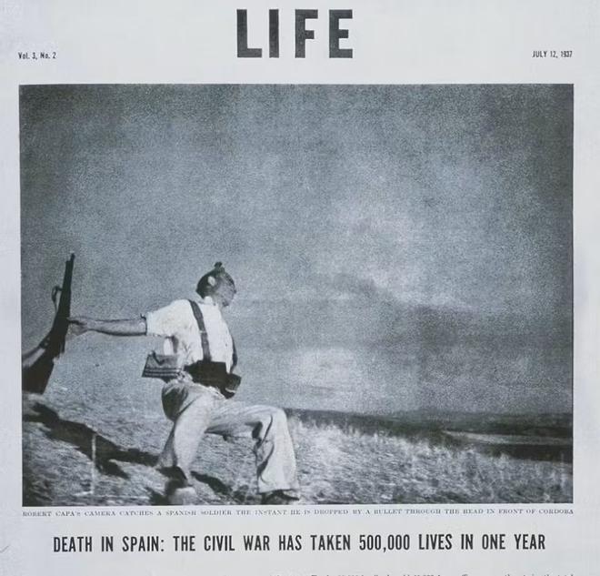 Verdades y mentiras tras el 'miliciano caído' de Robert Capa, la fotografía más famosa de la Guerra Civil