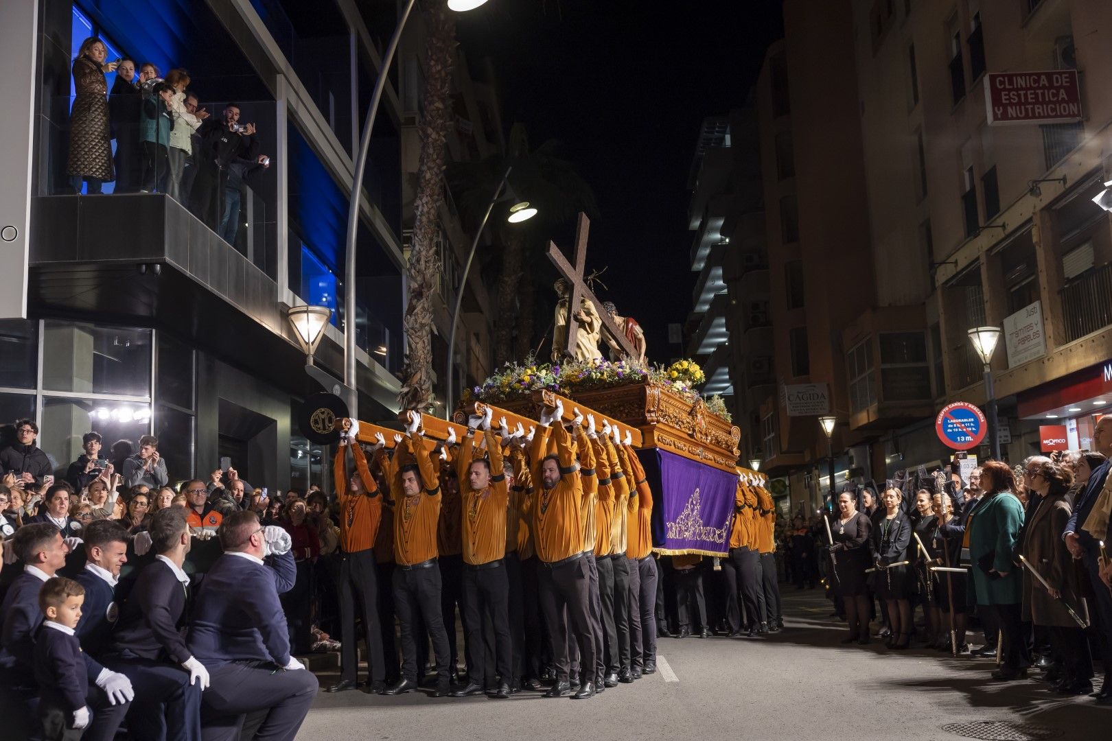 Encuentro de la Vía Dolorosa en Torrevieja del Miércoles Santo con la presencia del obispo José Ignacio Munilla