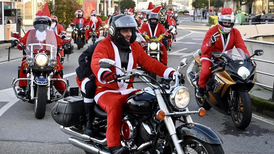 El Motoclub de Redondela convoca una Papanoelada en la Avenida Mendiño