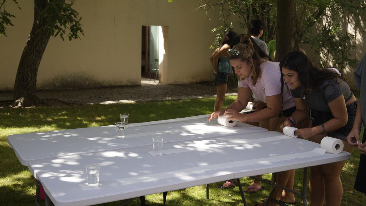 Visita del presidente en funciones de la Diputación de Zamora, Víctor López de la Parte y el diputado de Juventud y Deportes, Juan del Canto Sevillano al Campamento de Transfronterizo 2025. Fundación Rei Afonso Henriques, Zamora.