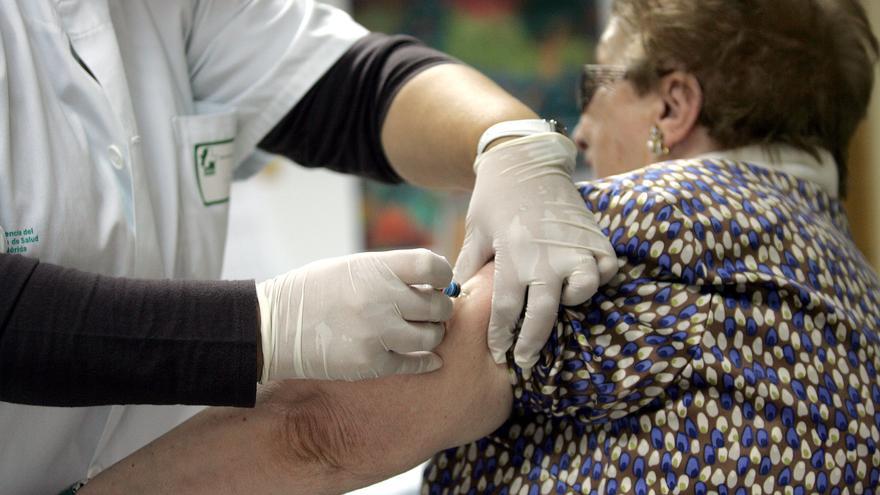 Extremadura logra un 65% de cobertura en la vacunación frente a la gripe