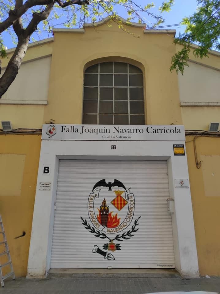 Casal de Joaquín Navarro-Carrícola, con su persiana decorada