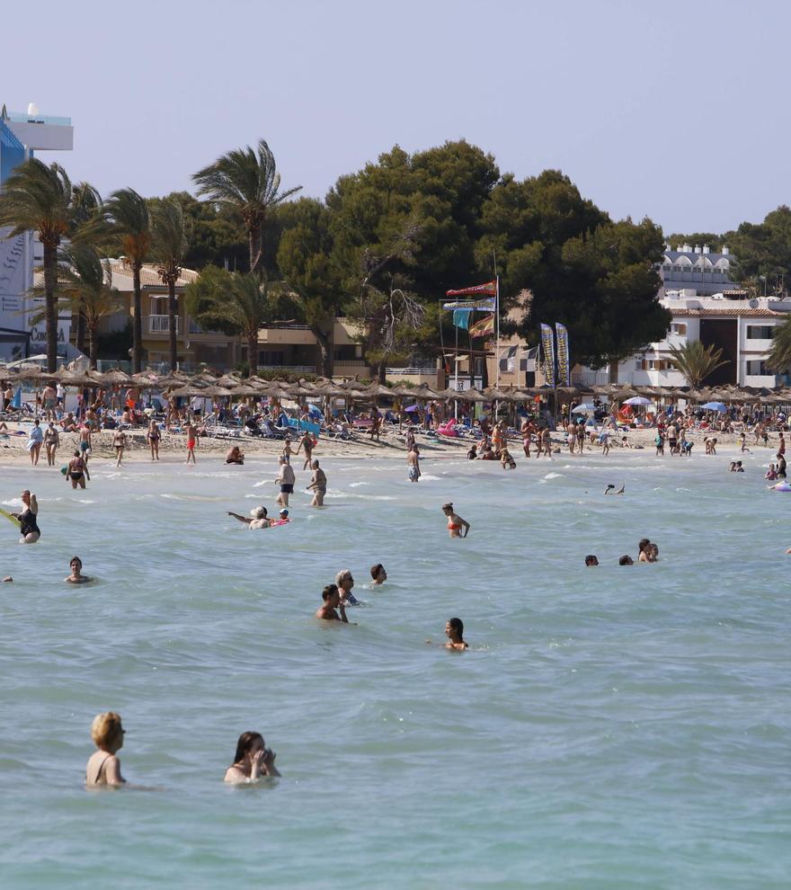 Wann öffnen die Strandbars an der Playa de Muro in diesem Jahr?