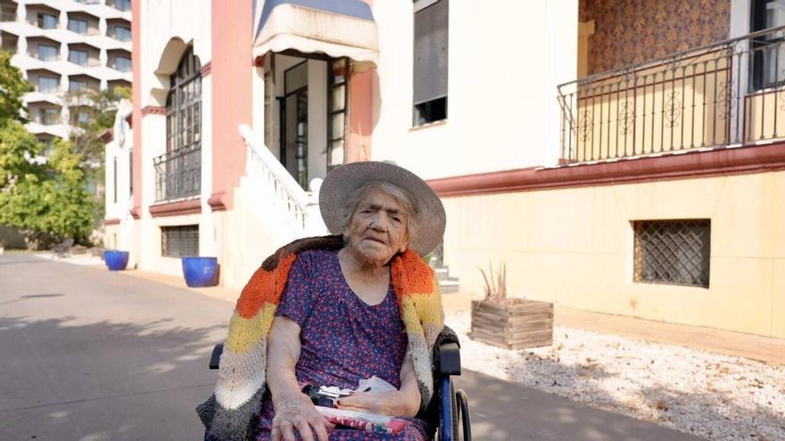 Celestina cumple 100 años en Badajoz: "¿Cómo he podido durar tanto? Ni lo sé"