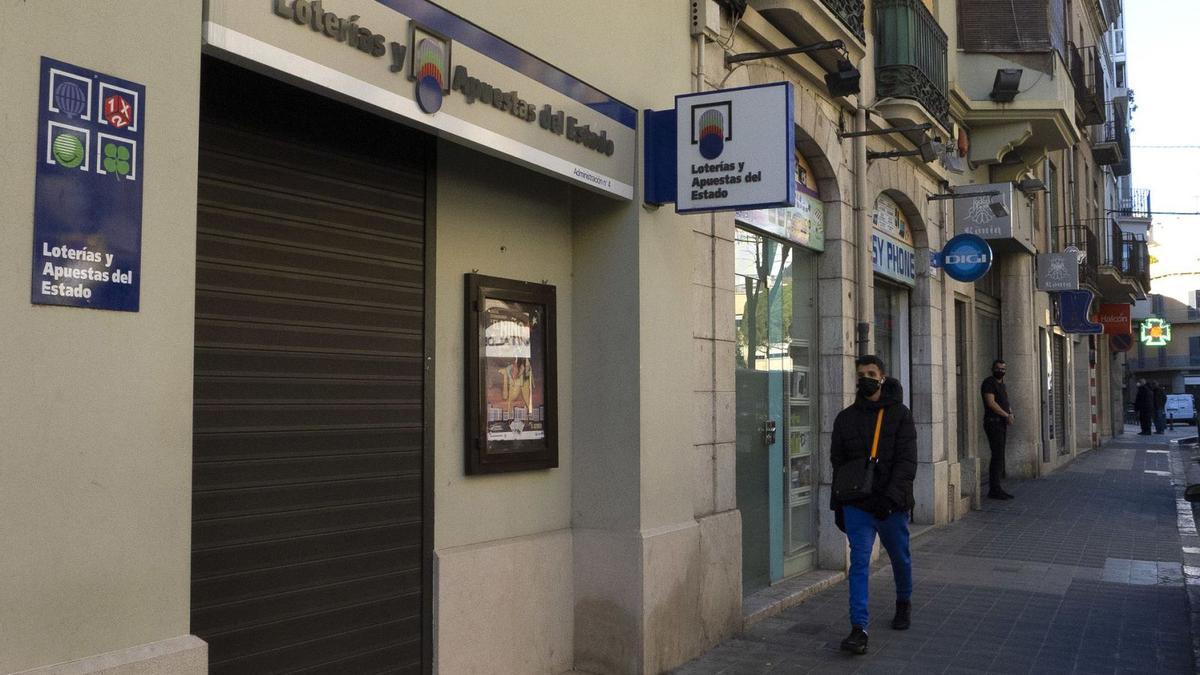 L’administració número 4 de Figueres, que ha venut una part del segon premi de la Loteria del Nen. | CONXI MOLONS