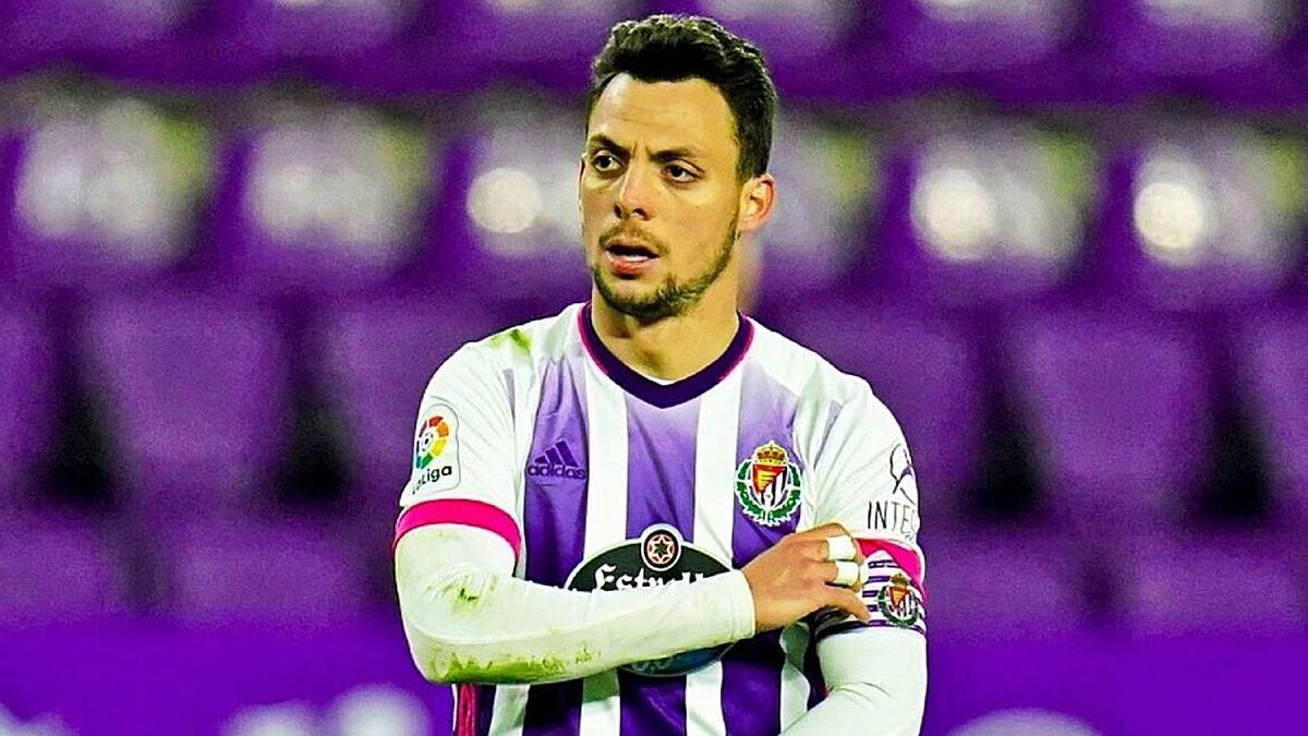 Óscar Plano durante un partido con el Valladolid. | EFE