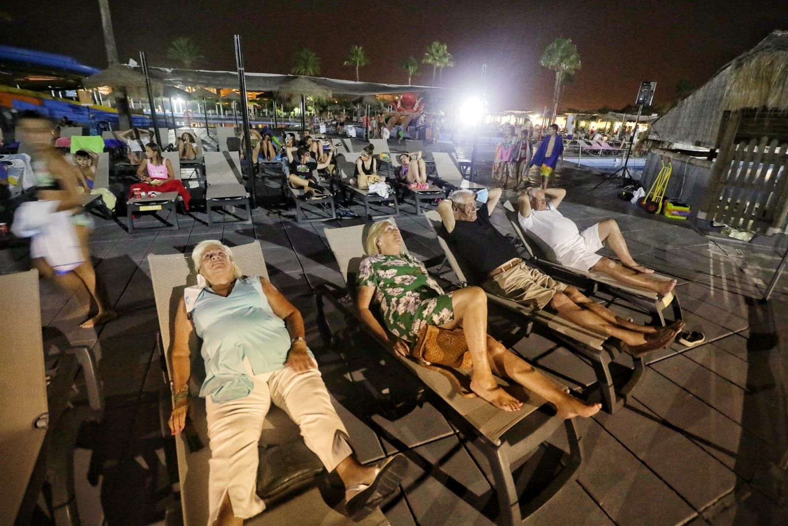 Noche de perseidas en el parque acuático de Alcudia