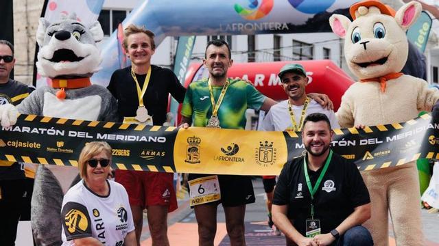 Miguel Heras y Silvia Nordskar se imponen en la distancia reina
