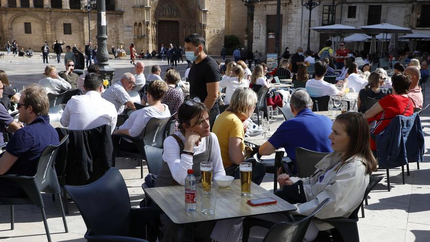Las terrazas de hostelería al alza en València y generan 2,7 millones de euros de ingresos