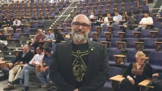 De los faxes «olvidados» al sentido común: el 'hacker' Antonio Fernandes alerta en Ourense sobre las grietas de la ciberseguridad