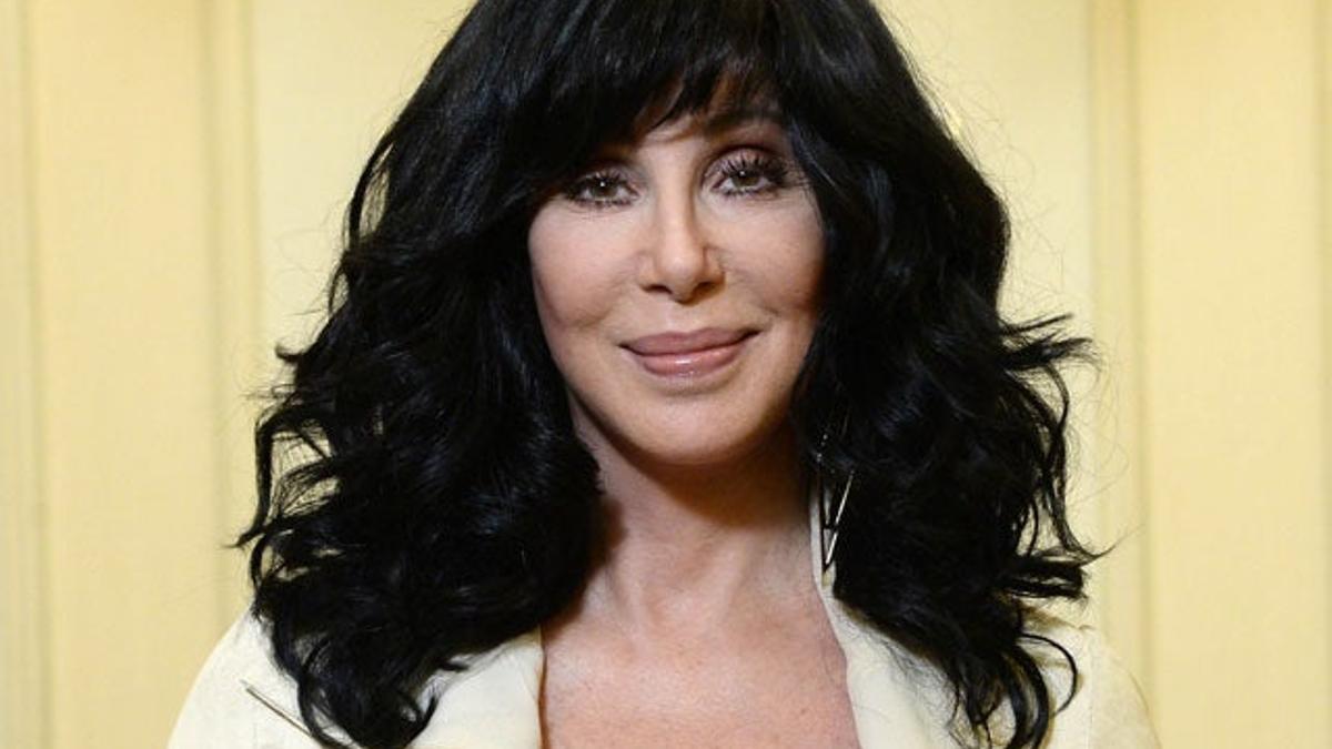 Cher, acusada de racista