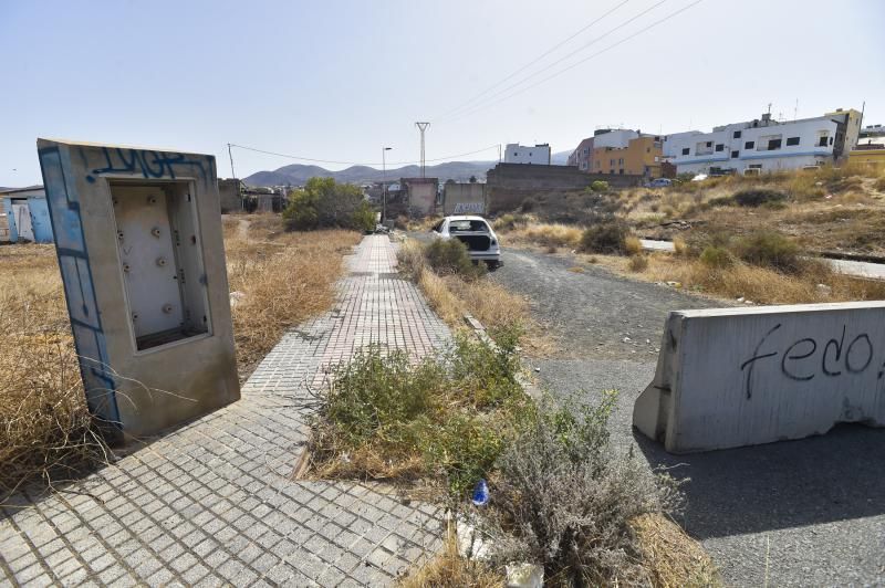 Zona de Arauz a medio urbanizar y abandonada