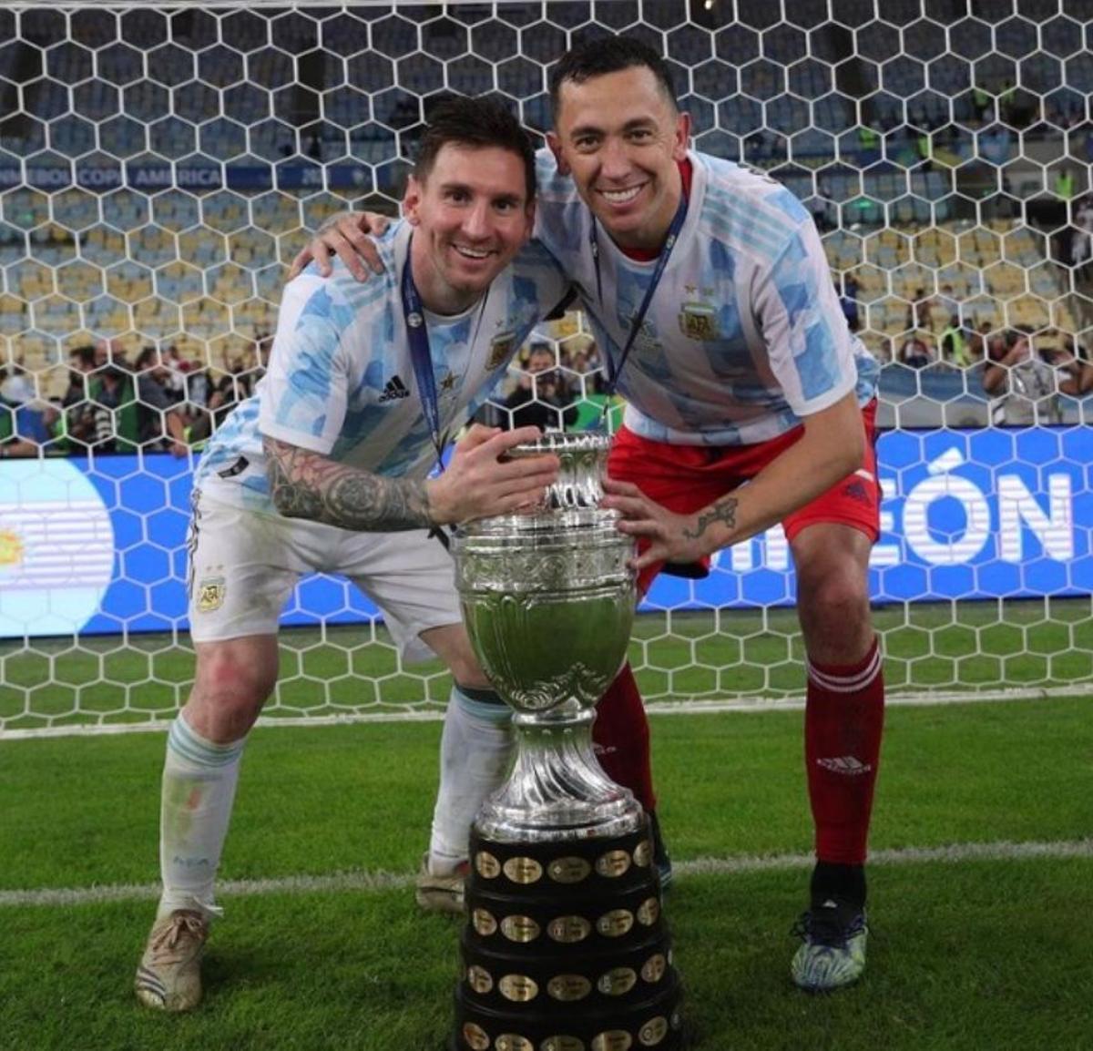 Messi y Marchesín tras ganar la Copa América