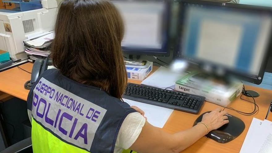 Detienen a una persona por intentar realizar una transferencia fraudulenta por teléfono