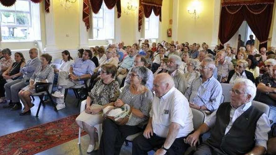 Público asistente al acto en la Casa de Cultura.