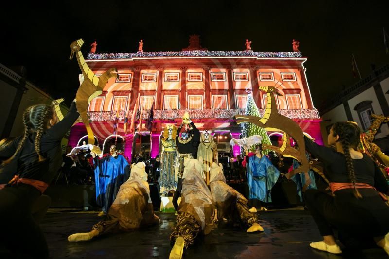 Encendido de la iluminación navideña en Santa Ana