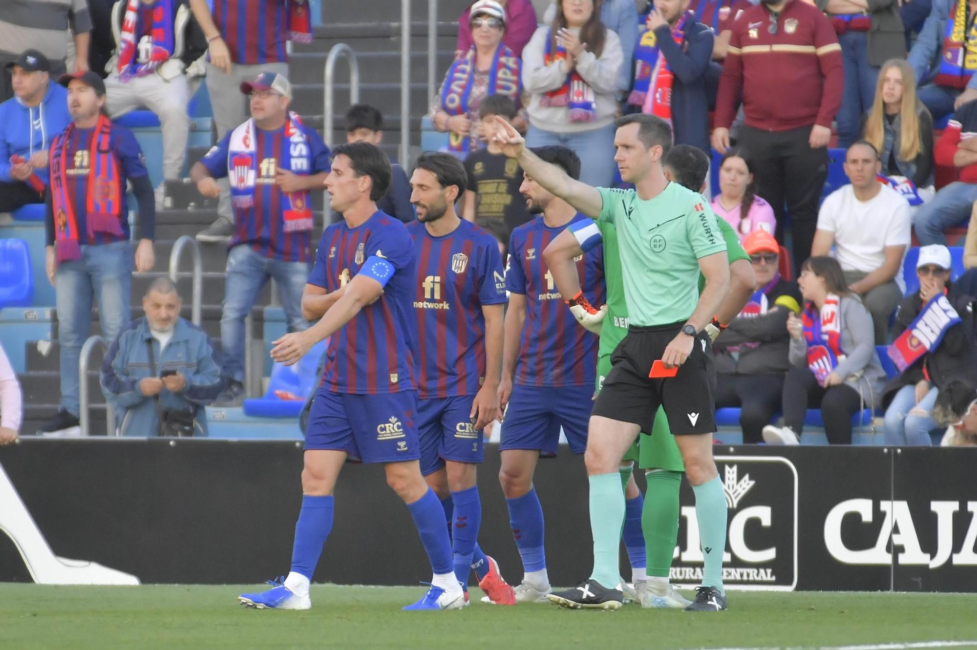 El Eldense salva el primer ‘match ball’ (1-0)