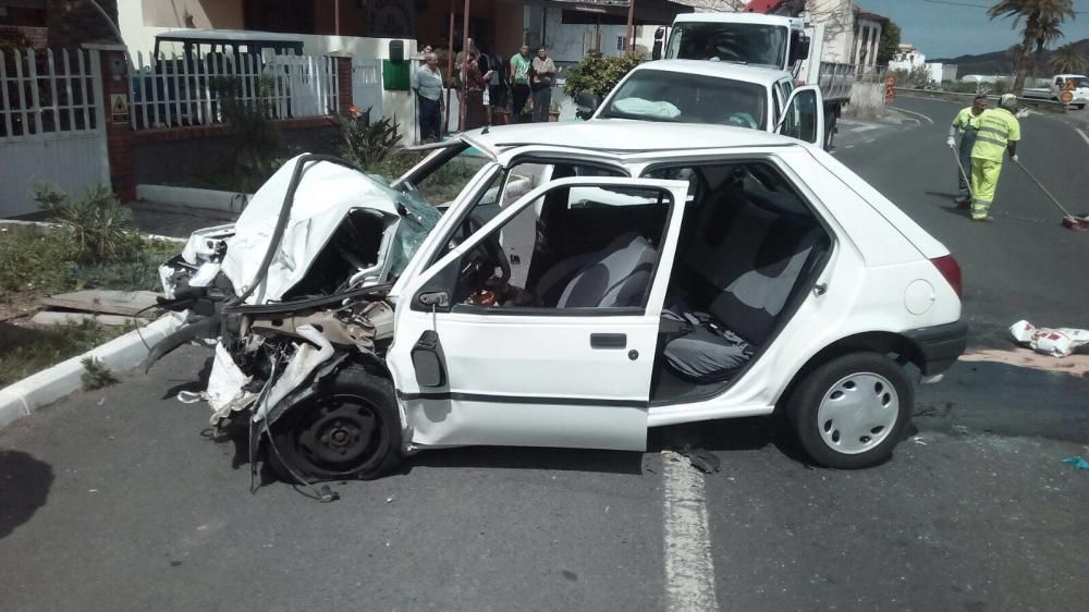 Muere una mujer en un accidente de tráfico en La Aldea