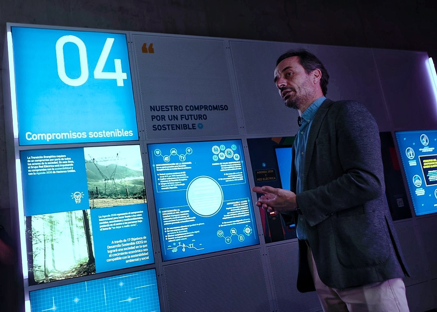 Inauguración exposición "Conéctate al futuro. La transición energética" en el Museo de la Ciencia y el Cosmos