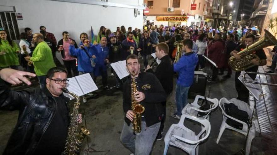 Bandas que ponen el ritmo de noche y de día