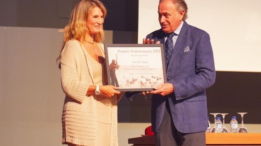 La concejala Blanca Subirán recoge el diploma de honor de Todomontería.