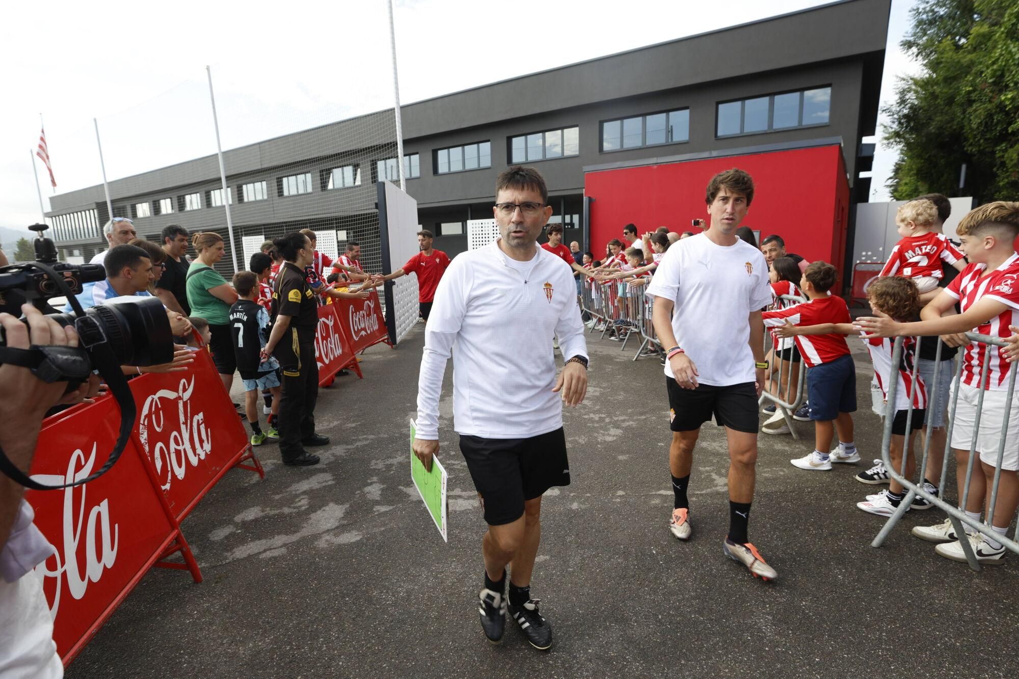 EN IMÁGENES: Segundo entrenamiento del Sporting, con público en Mareo
