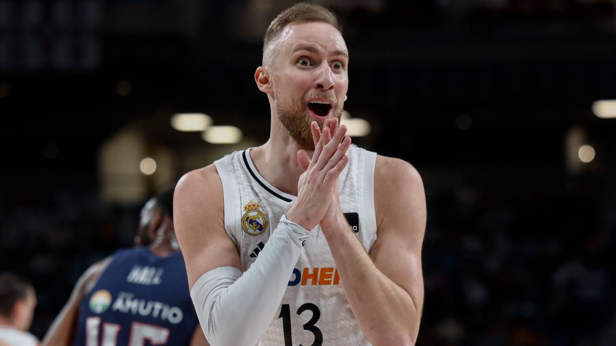 El alero bosnio del Real Madrid, Dzanan Musa, durante un encuentro de Liga Endesa