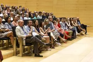 Galería | La Jaume I gradúa a 92 estudiantes de Enfermería y a 84 de Medicina