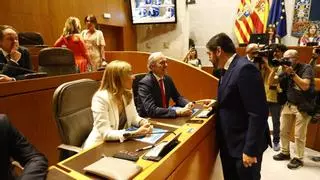 Marta Fernández, de Vox, elegida por mayoría absoluta presidenta de las Cortes de Aragón