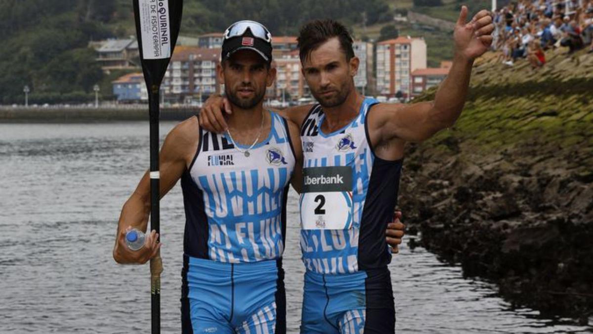 Becerro y Castañón celebrando el triunfo de 2019. | Jonás Pravia / Ángel González / Irma Collín / Canoeicf