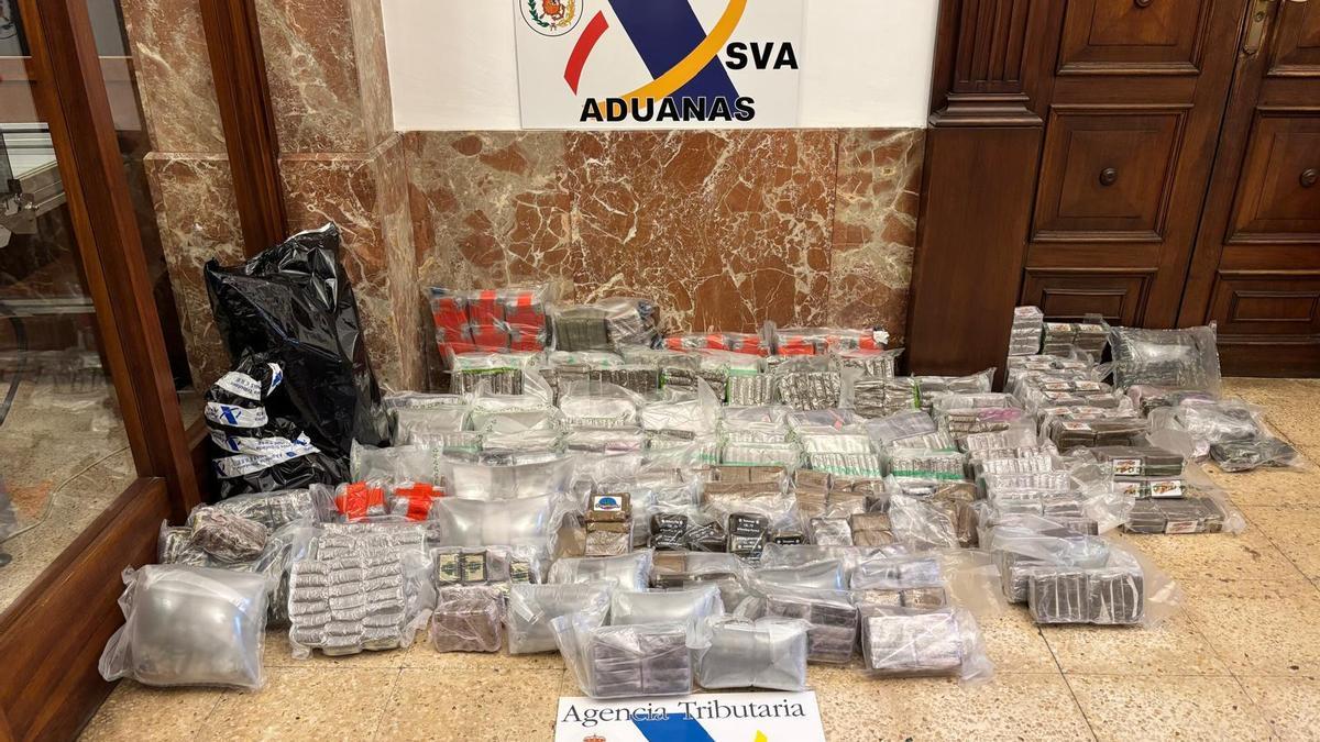 La droga intervenida en la operación de Vigilancia Aduanera.