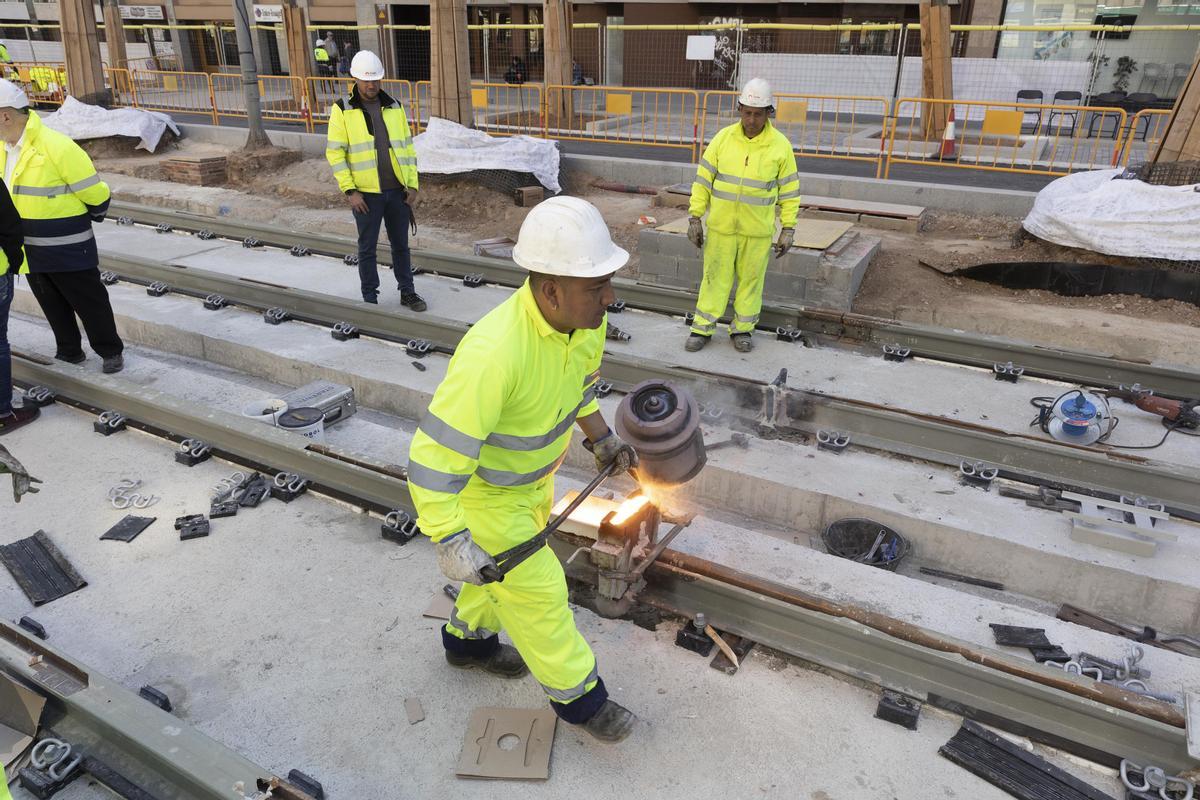 Obras de conexión del tranvía por la Diagonal