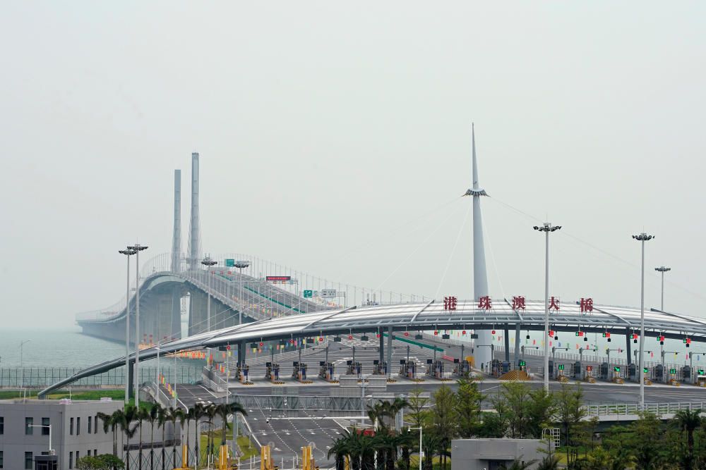 La Xina inaugura el pont marítim més llarg del món