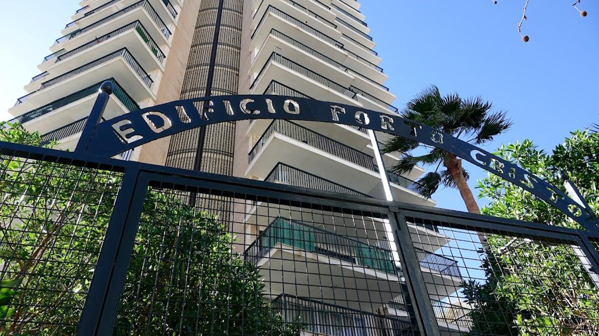 Edificio Porto Cristo de s'Olivera, donde falleció el niño de cuatro años en una secadora.