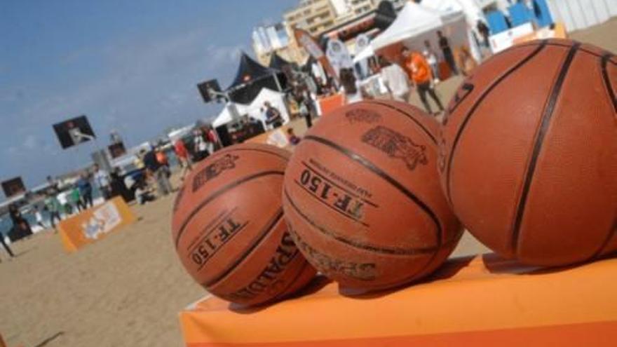 El &#039;Granca&#039; organiza la semana del basket-playa en Las Canteras