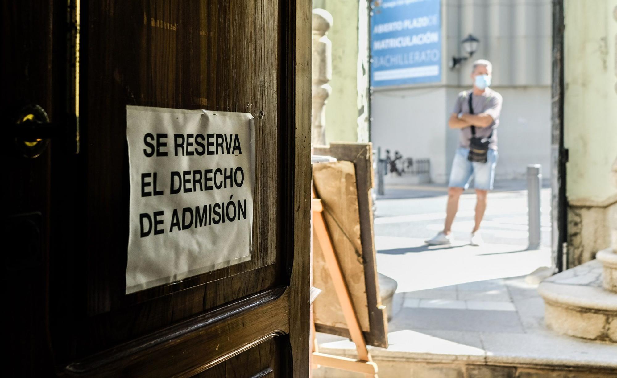 Oleada de robos en Reyes Católicos