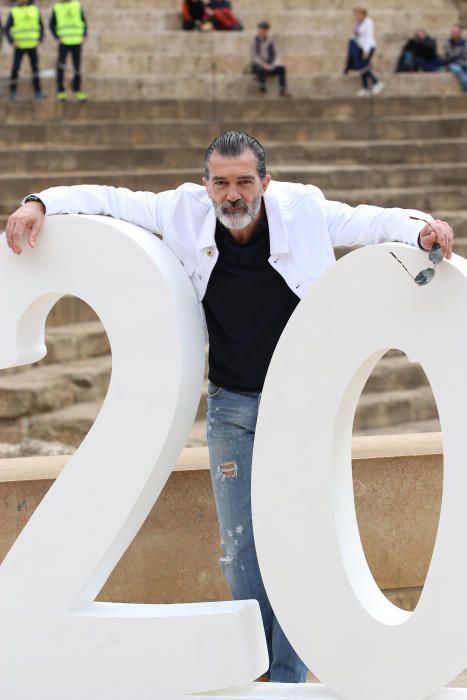 Photocall en la calle Alcazabilla antes del encuentro con la prensa