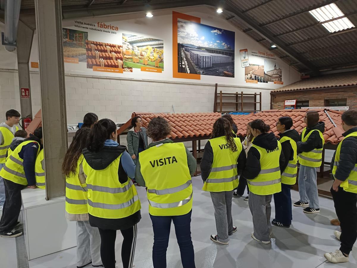 Visitas escolares a la fábrica de Tejas Verea.