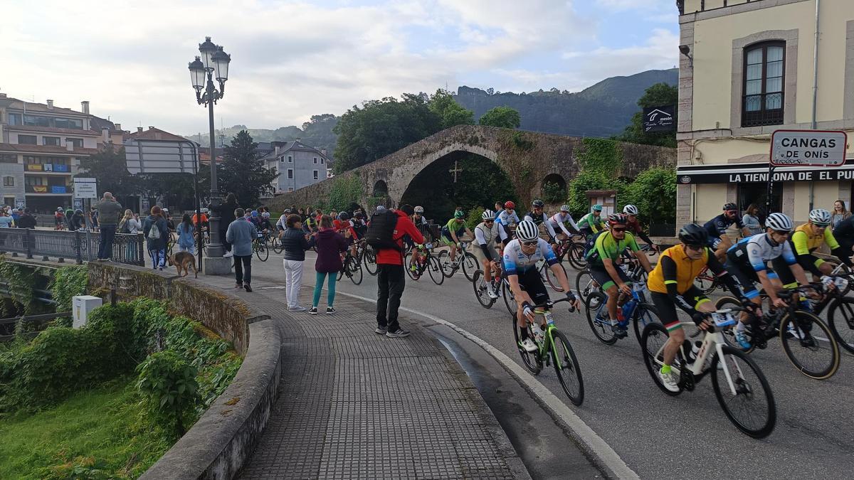 Clásica Cicloturista "Lgos de Covadonga"