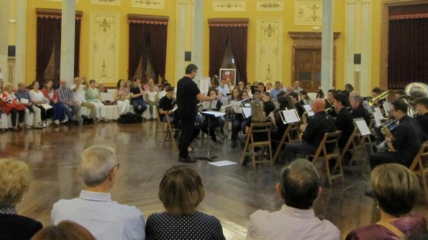 La Banda Jove de la Nova de Alcoy en concierto.