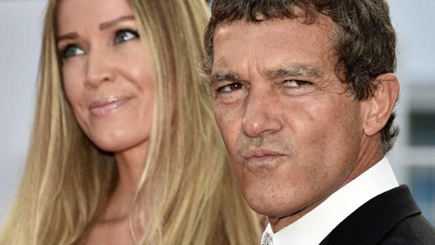 El actor Antonio Banderas con su novia, Nicole Kimpel.