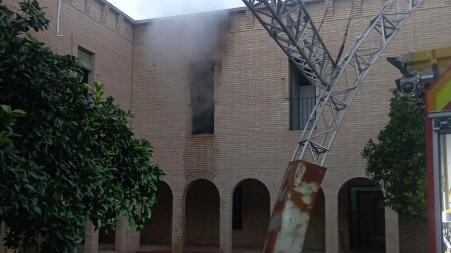 Los MENA evacuados por el incendio en Los Santos volverán a Lucena en unos días