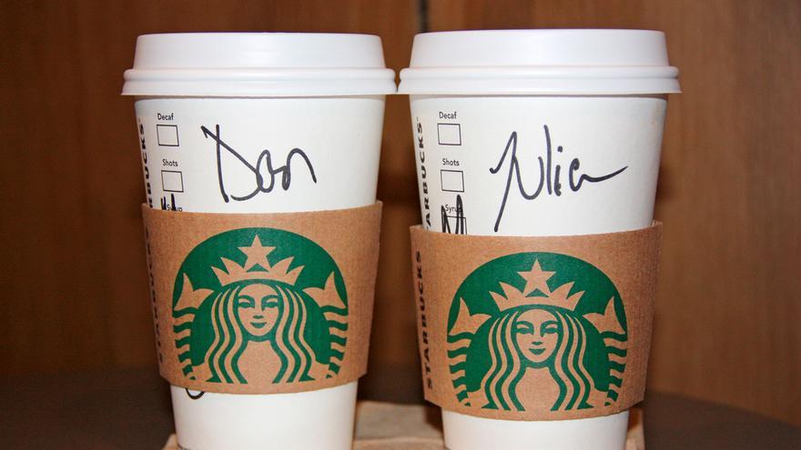 La estafa de Starbucks que se vuelve viral: no pongas tu nombre