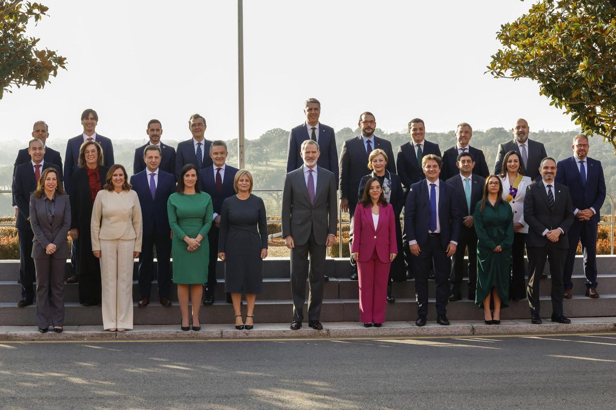 Audiencia real del rey Felipe VI a los miembros de la junta de gobierno de la FEMP, en la que está el alcalde José María Bellido.